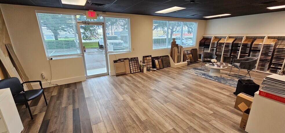 More Photos Of 10501 S Orange Ave, Orlando Light Manufacturing For Sale
