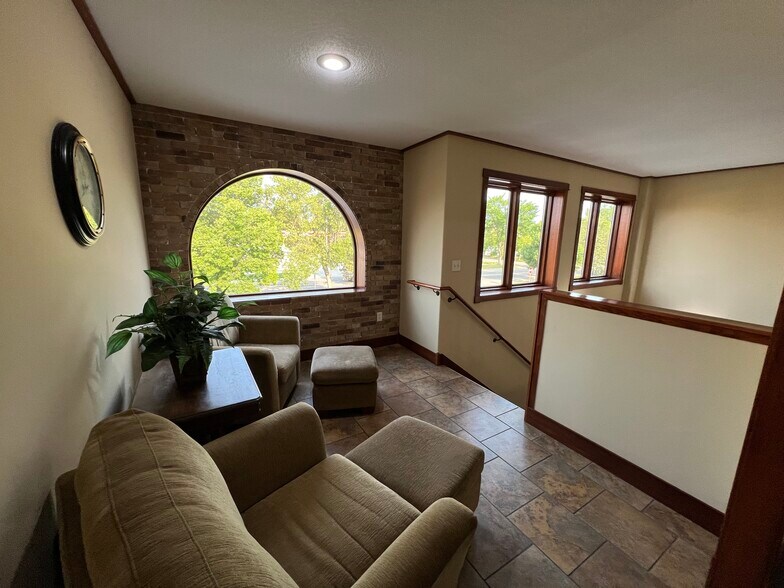 More Photos Of 104 Park Ave N, Park Rapids Medical For Sale