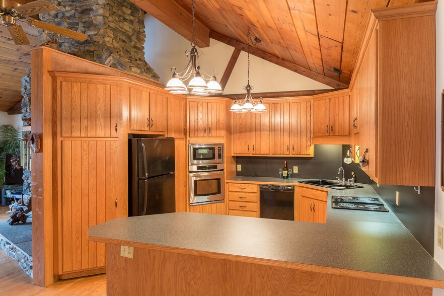 More Photos Of 2475 Mt. Torrey Rd, Lyndhurst Convenience Store For Sale