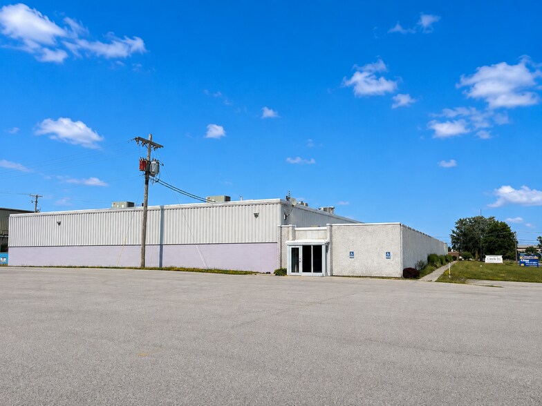 More Photos Of 1530 Progress Rd, Fort Wayne Manufacturing For Sale