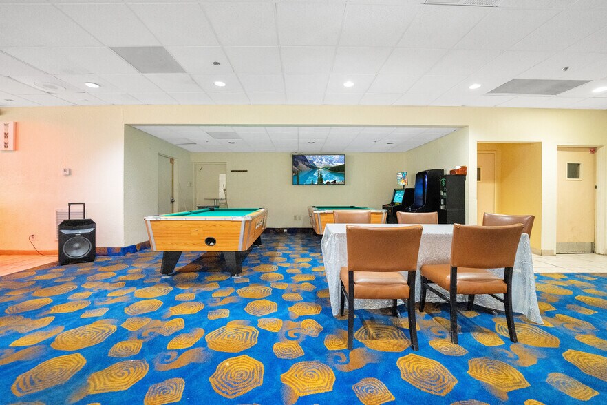More Photos Of 5100 N State Road 7, Fort Lauderdale Hotel For Sale