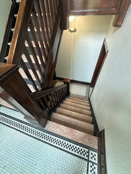 More Photos Of 2740 Hampshire Rd, Cleveland Heights Apartments For Sale