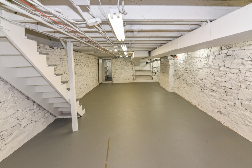 More Photos Of 3547 Chestnut Ave, Baltimore Storefront Retail Residential For Sale