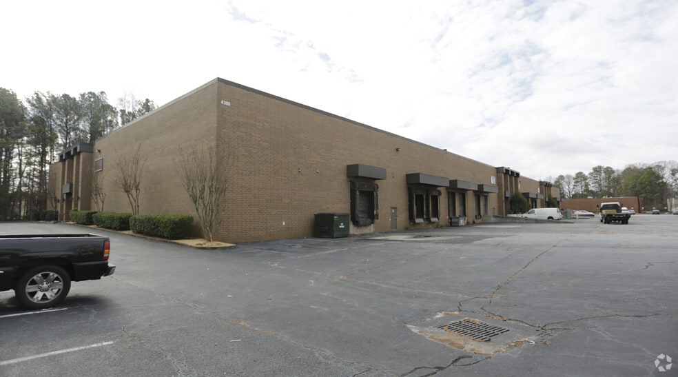 More Photos Of 4300 Bankers Cir, Atlanta Warehouse For Lease