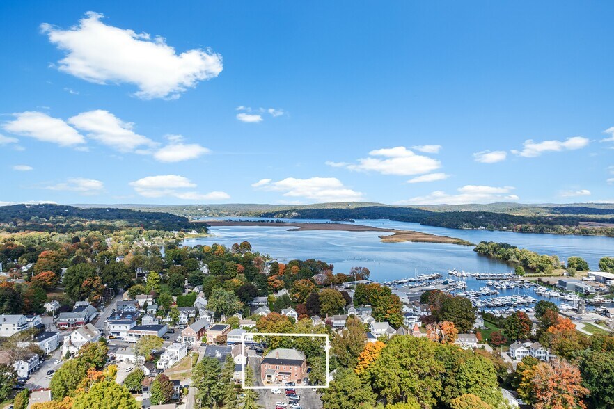 More Photos Of 12 Main St, Essex Office For Lease