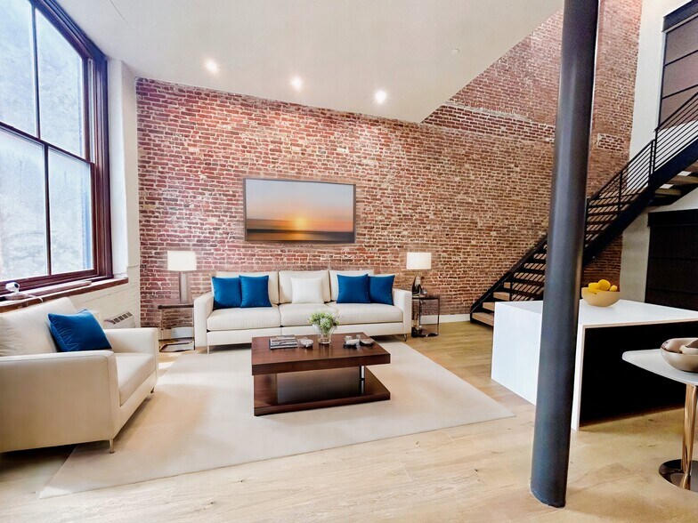 More Photos Of 32-34 S Strawberry St, Philadelphia Loft Creative Space For Sale