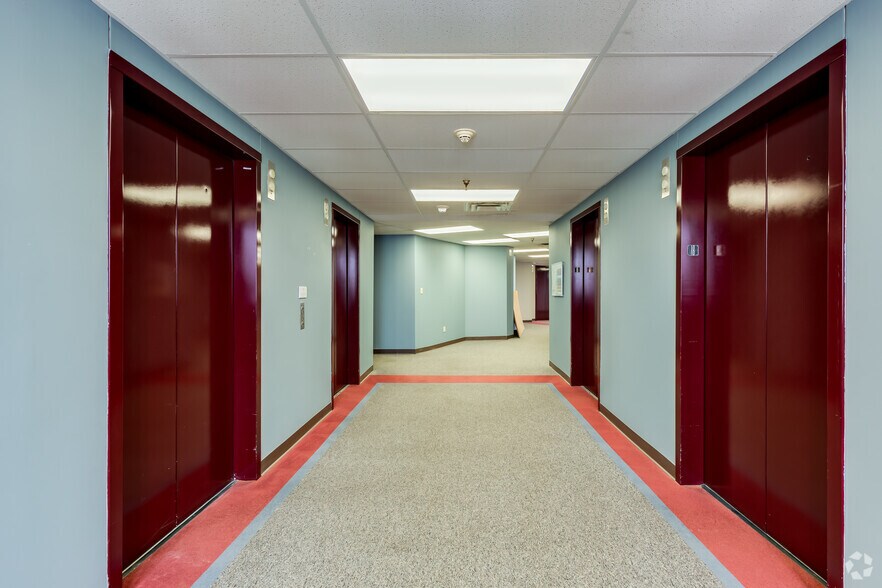 Photo of 18th Floor Ste 60-1800