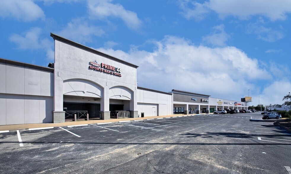 Primary Photo Of 3260 South Loop W, Houston Storefront For Sale