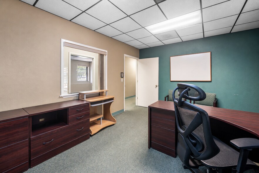 More Photos Of 760 S Stapley Dr, Mesa Office For Lease