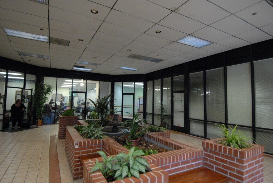 More Photos Of 11990 Heritage Oak Pl, Auburn Office For Lease