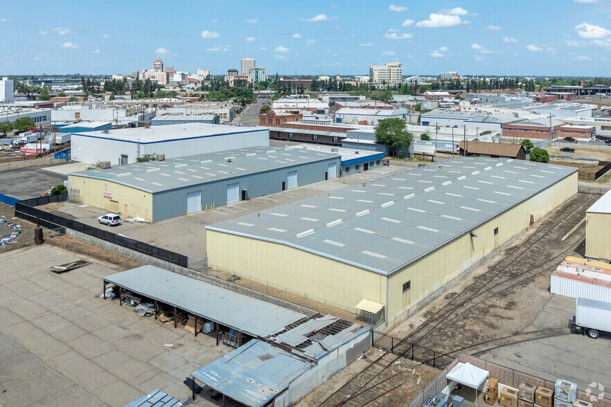 More Photos Of 2910 E Heaton Ave, Fresno Industrial For Sale