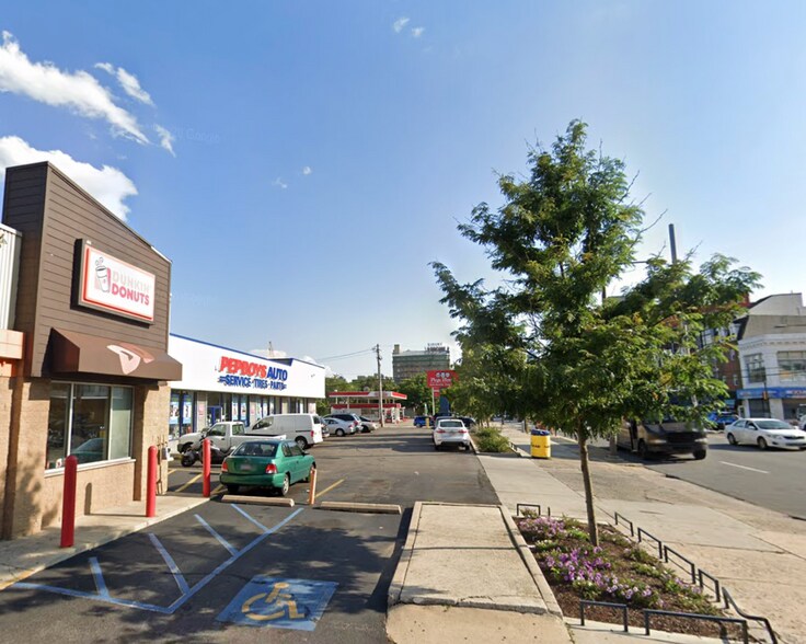 More Photos Of 827 N Broad St, Philadelphia Auto Repair For Lease