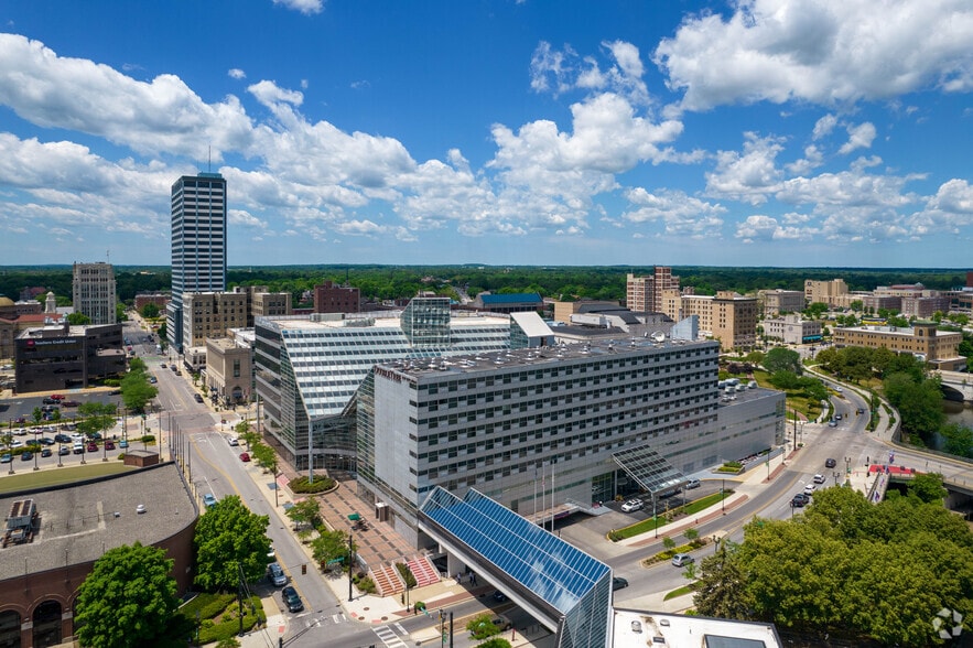 More Photos Of 100 N Michigan St, South Bend Office For Lease