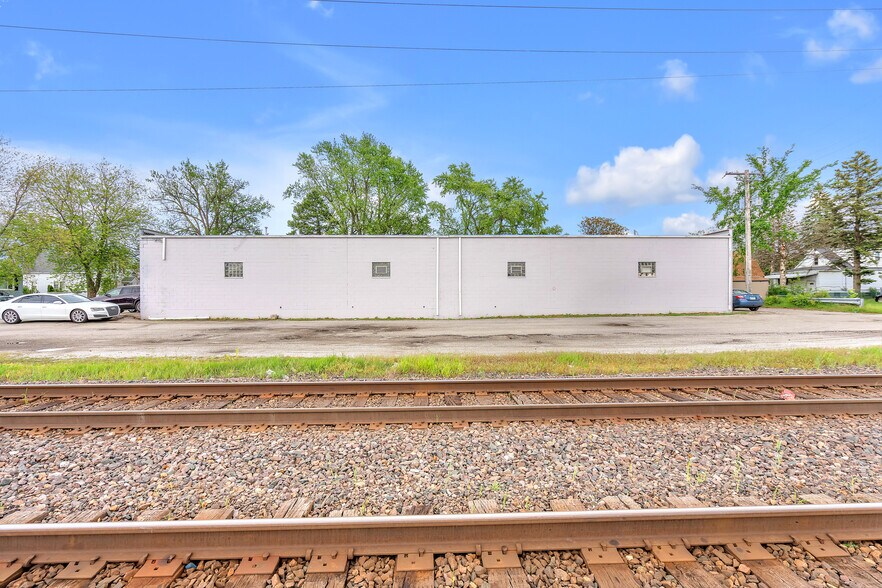 More Photos Of 26 E 34th Pl, Steger Auto Repair For Lease