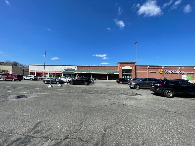 More Photos Of 691 Co-op City Blvd, Bronx General Retail For Lease