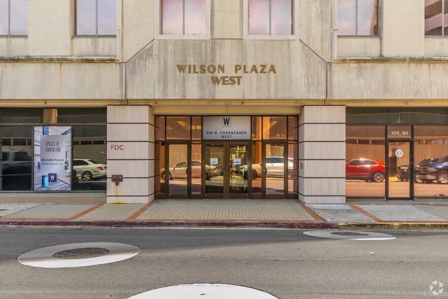 More Photos Of 606 N Carancahua St, Corpus Christi Office For Sale