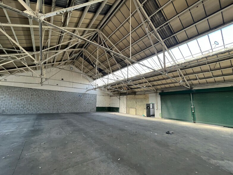 More Photos Of 33-39 Parsons Green Ln, London Warehouse For Lease