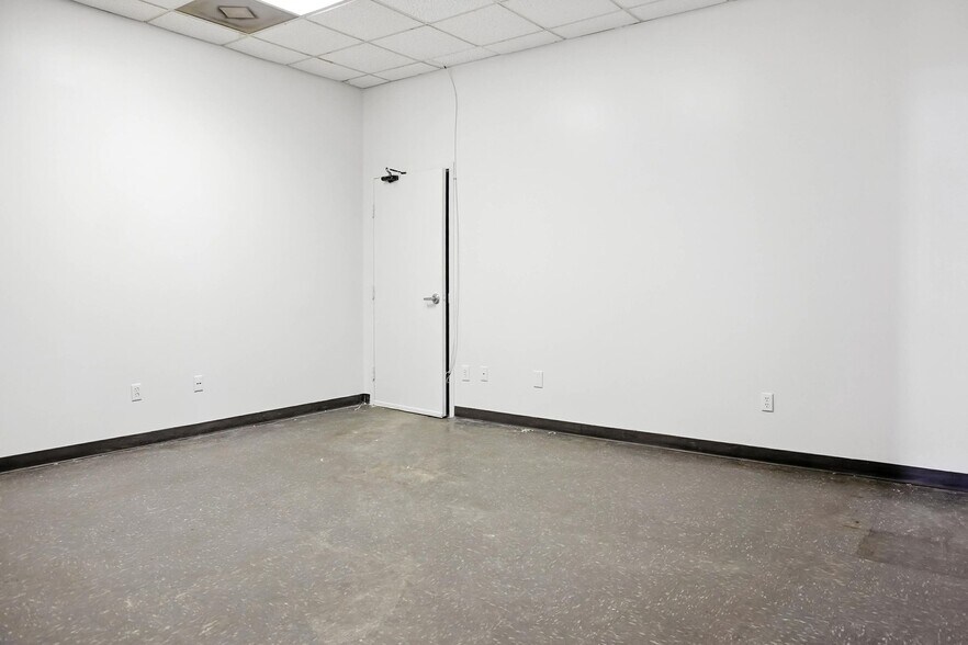 More Photos Of 400 Mound City Rd, West Memphis Service For Sale