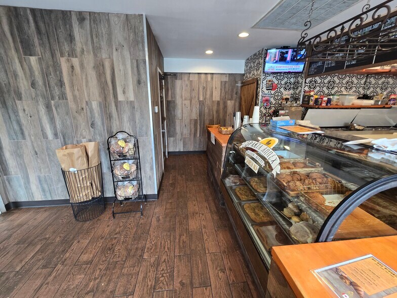 More Photos Of 224 Sparta Ave, Sparta Restaurant For Sale