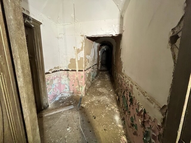 More Photos Of 7346 S Cottage Grove Ave, Chicago Funeral Home For Sale
