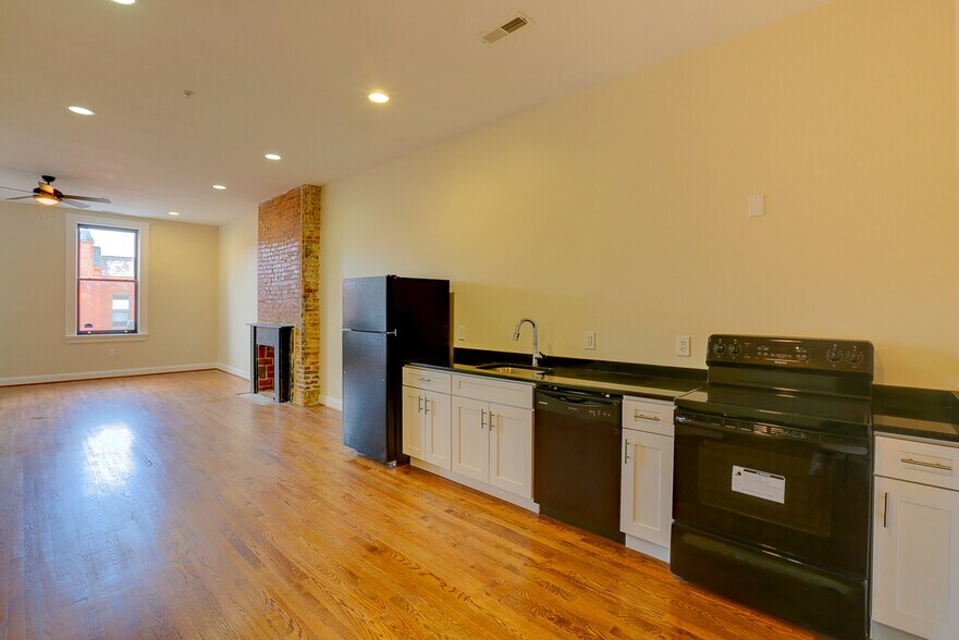 More Photos Of 2116-2118 Saint Paul St, Baltimore Apartments For Sale