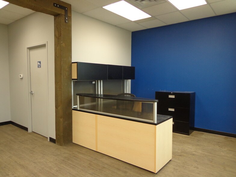 More Photos Of 3500-3520 114th Ave SE, Calgary Warehouse For Lease