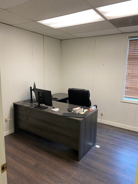 More Photos Of 609 S Washington Ave, Greenville Warehouse For Lease