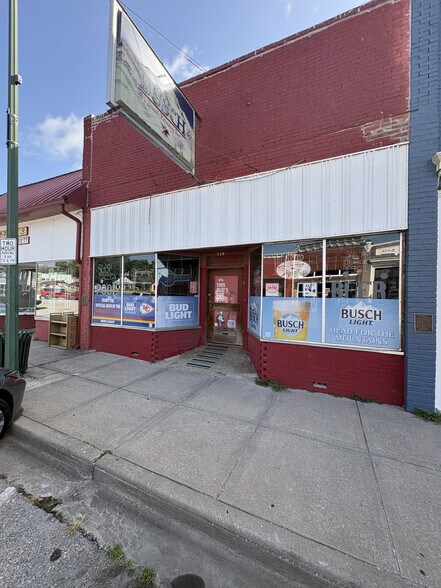 Primary Photo Of 119 S 1st St, Pleasant Hill Specialty For Sale