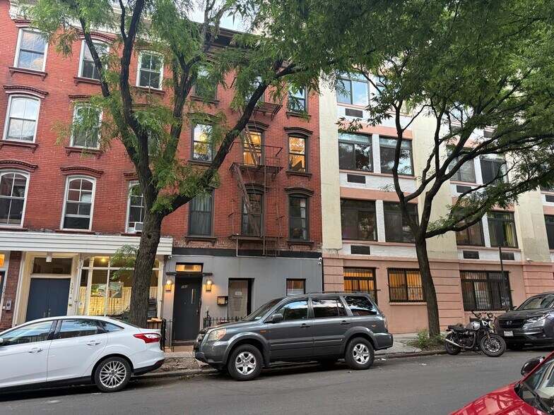 More Photos Of 193 Sackett St, Brooklyn Apartments For Sale