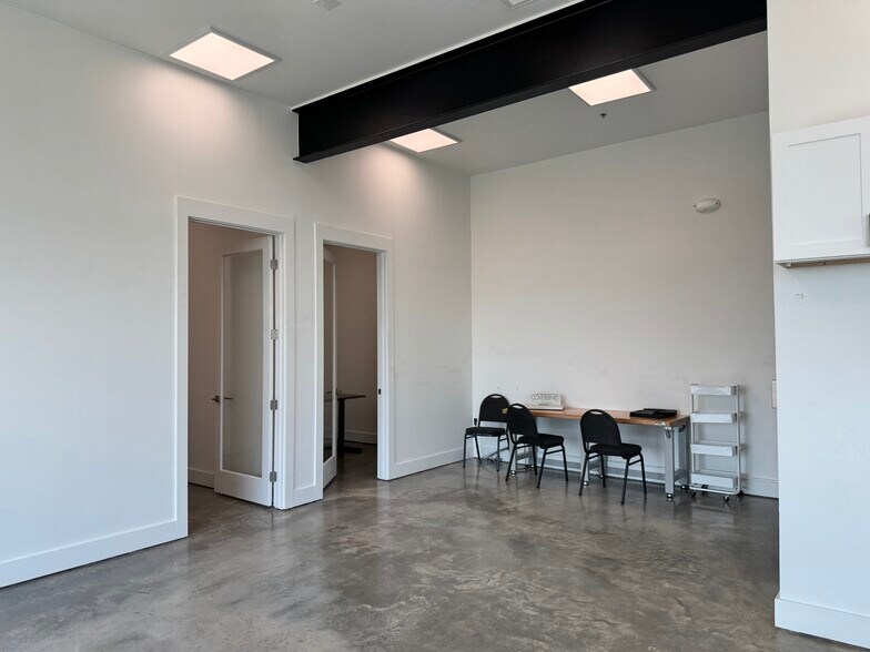 More Photos Of 330 Wonder World Dr, San Marcos Loft Creative Space For Lease