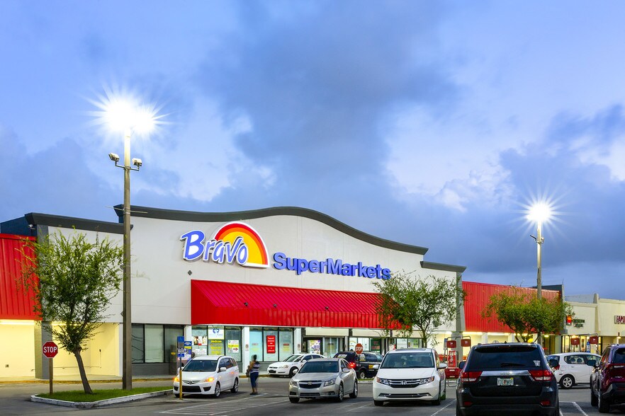 More Photos Of 2625 N Hiawassee Rd, Orlando Storefront For Sale