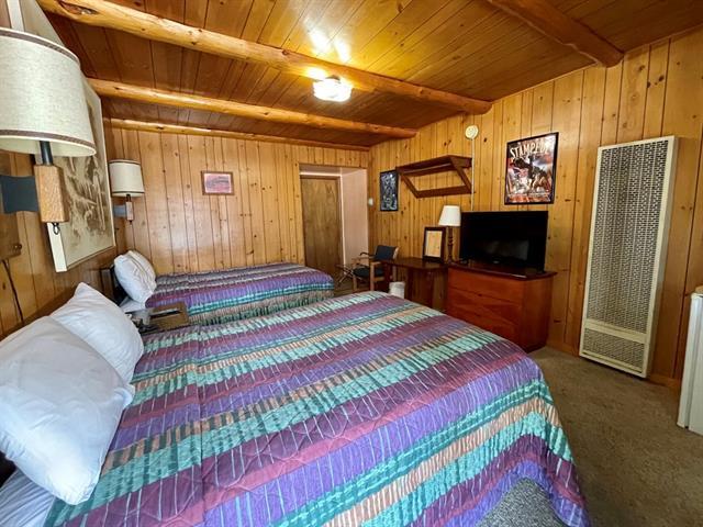 More Photos Of 1701 Alger Ave, Cody Hotel For Sale