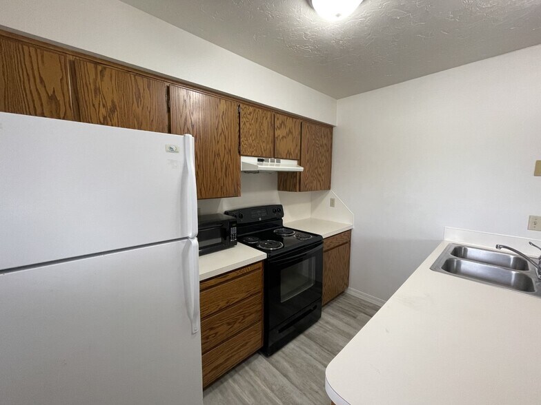 More Photos Of 761 Foster Dr, Idaho Falls Apartments For Sale