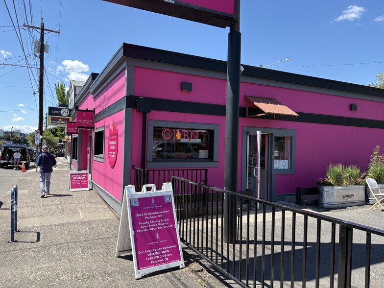 More Photos Of 3343 SE Hawthorne Blvd, Portland Freestanding For Sale