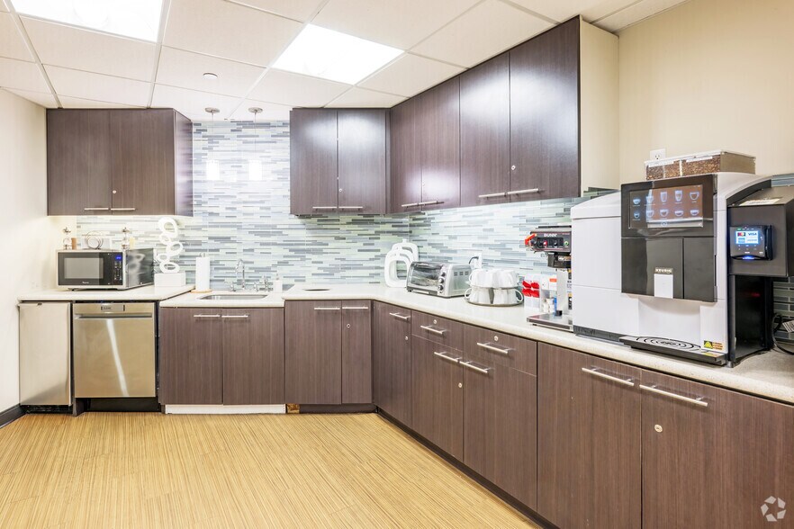 More Photos Of 10 Dorrance St, Providence Coworking Space