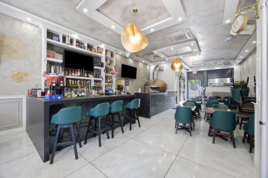 More Photos Of 1041 Flushing, Brooklyn Restaurant For Lease