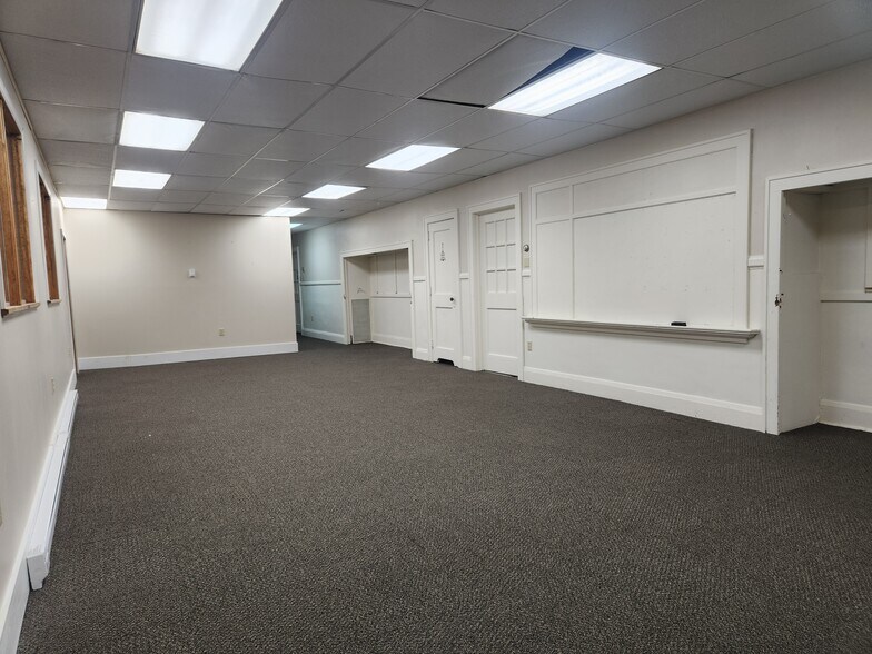 More Photos Of 54 Church St, New Milford Storefront Retail Office For Lease