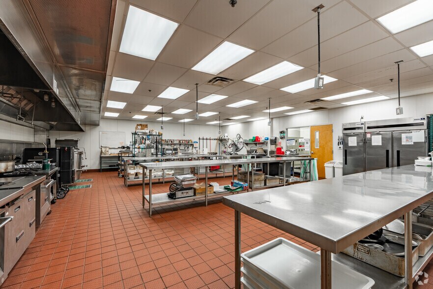 More Photos Of 1245 Germantown Pky, Cordova Unknown For Lease