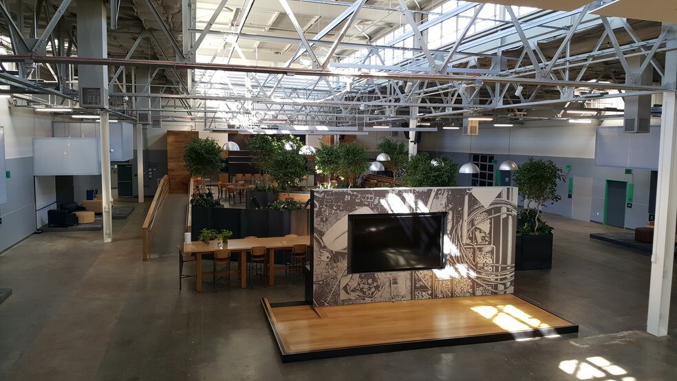 More Photos Of 1933 Davis St, San Leandro Storefront Retail Office For Lease