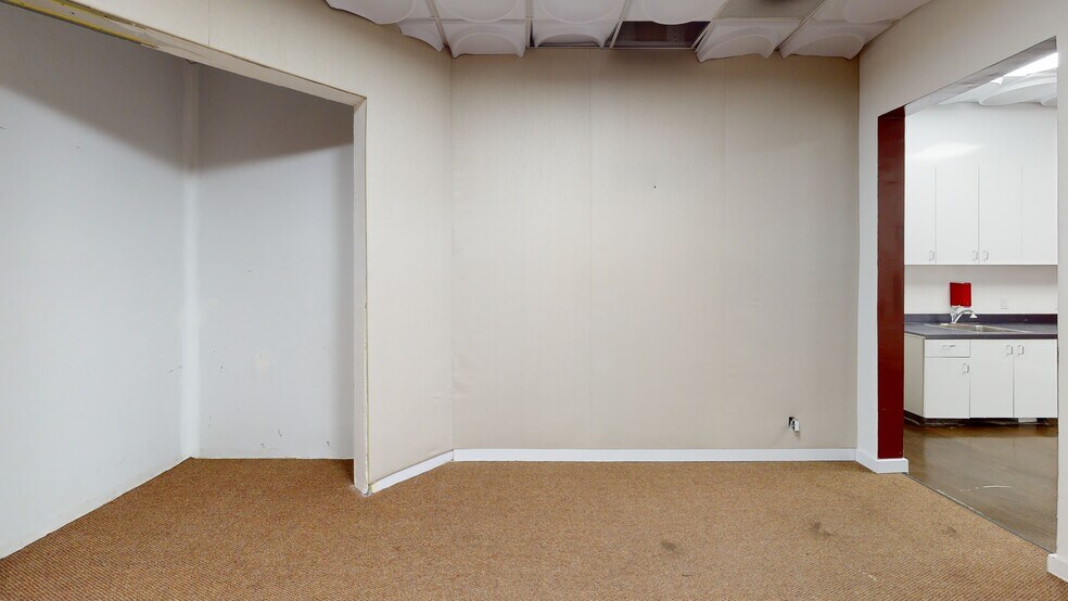 More Photos Of 585 Pine Ave, Long Beach Apartments For Lease