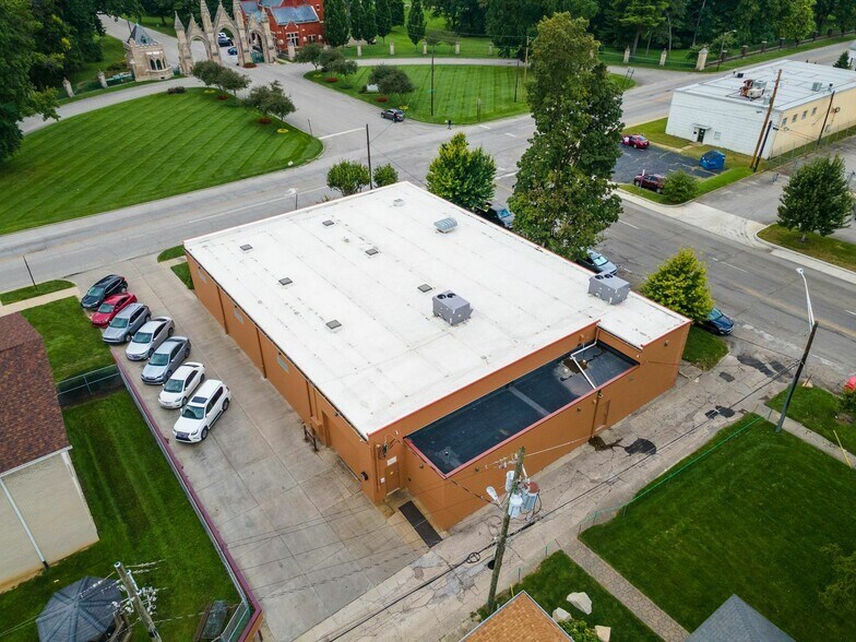 More Photos Of 3369 Boulevard Pl, Indianapolis Industrial For Lease