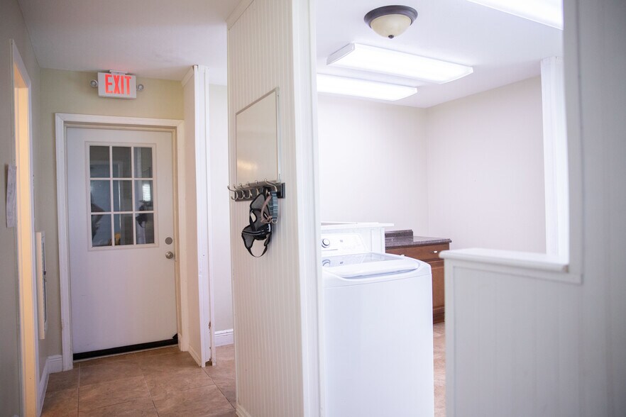 More Photos Of 2826 Santa Barbara Blvd, Cape Coral Freestanding For Sale