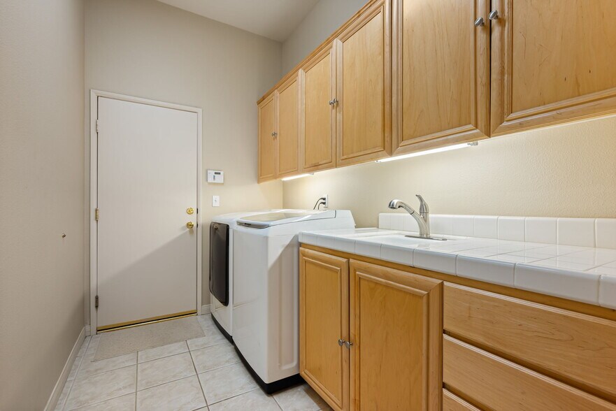 More Photos Of 285 Kavenish Dr, Rancho Mirage Apartments For Sale