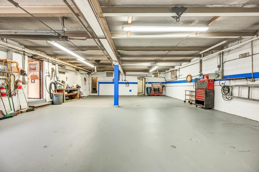 More Photos Of 914-920 Old Nepperhan Ave, Yonkers Storefront For Sale