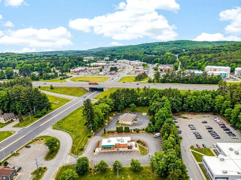 More Photos Of 309 Daniel Webster Hwy, Merrimack Office For Sale