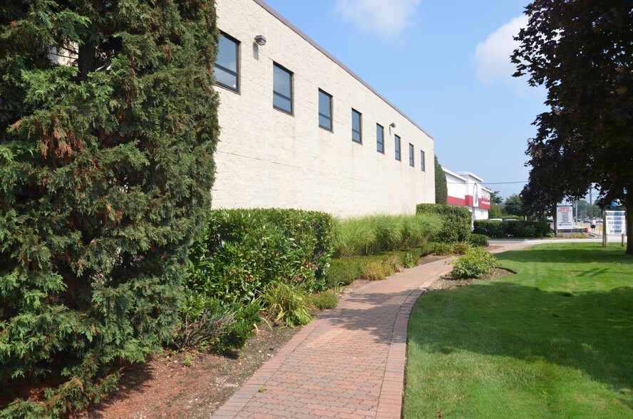 245 route 109 west babylon new york 11704