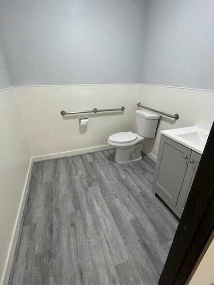 More Photos Of 4453-4457 E La Palma Ave, Anaheim Freestanding For Lease