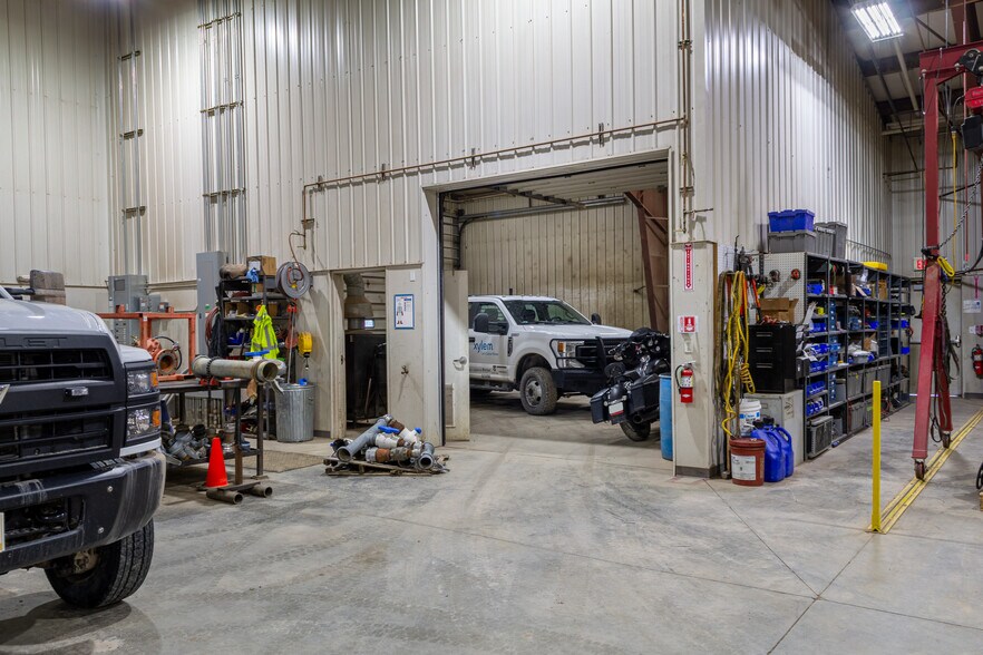 More Photos Of 3860 Helberg Dr, Helena Service For Lease