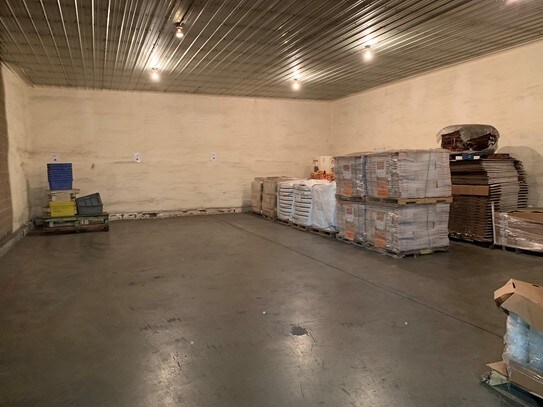 More Photos Of 1016 E State Highway 112, Center Industrial For Sale