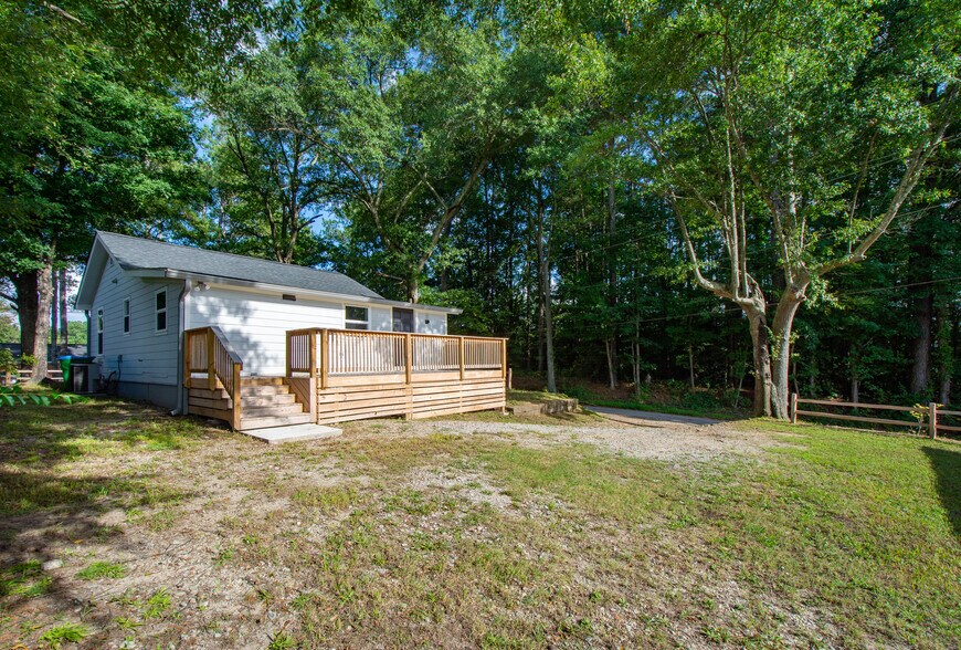 More Photos Of 6215 Hotel St, Austell Light Distribution For Lease